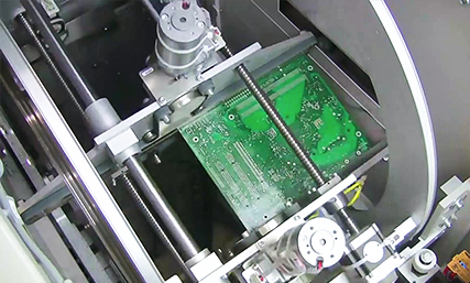 自有设施，可进行精密的PCB工艺工作